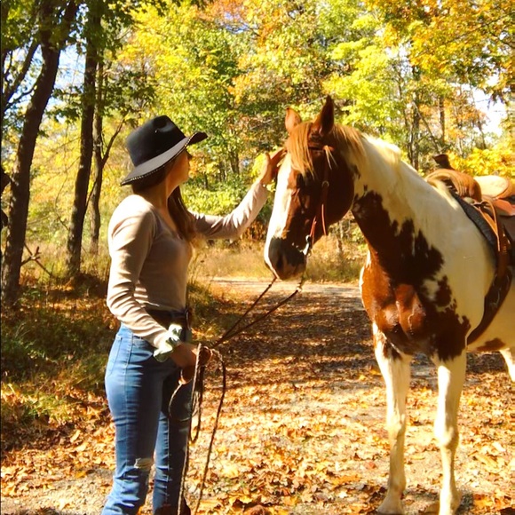 Meet your Posher, Brittany - Picture 8 of 12